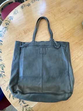 Olive green Leather Tote with Anchor Charm